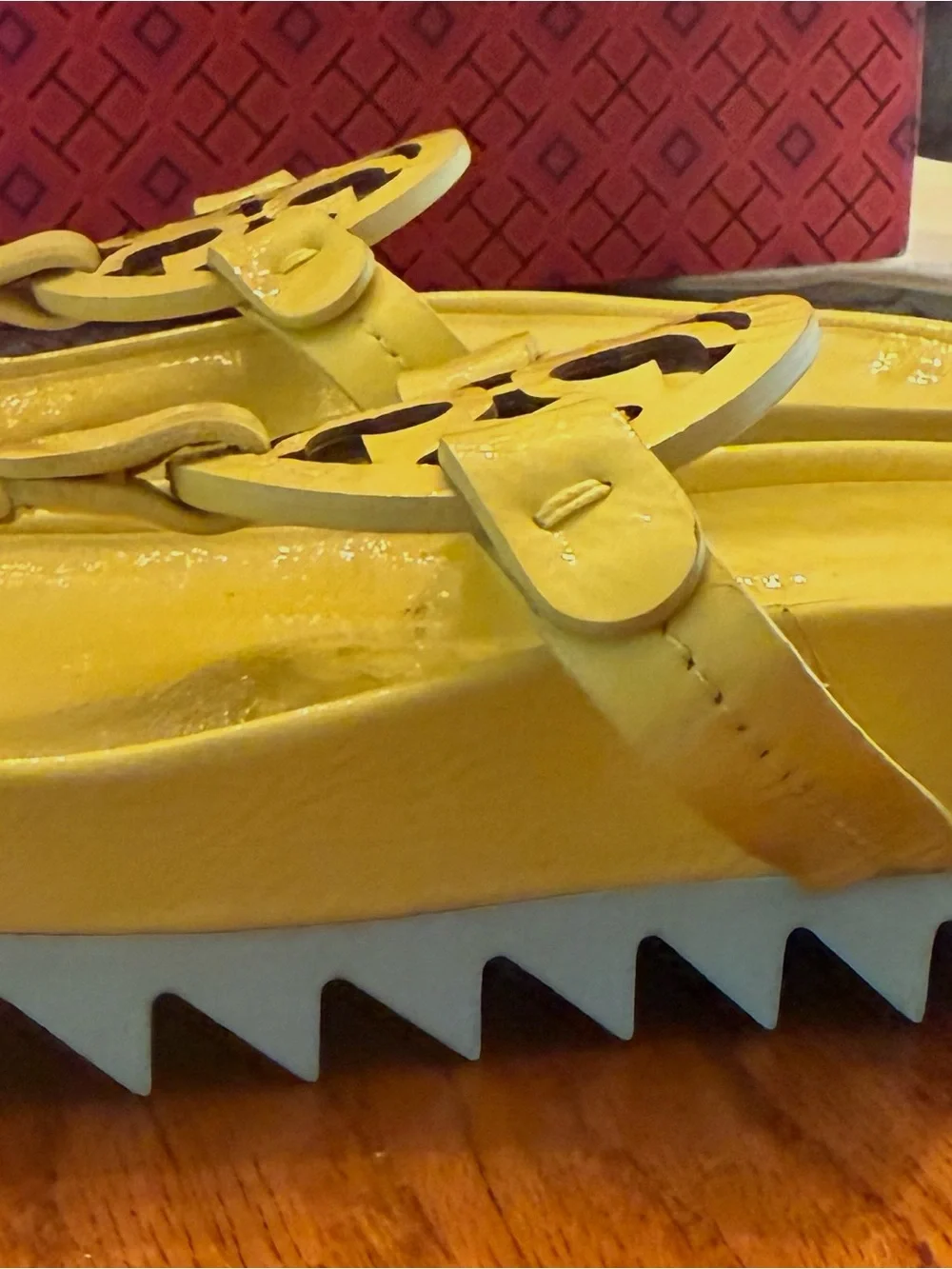 Tory Burch Miller Cloud Lug Patent Sandals Zesty Lime Size 7